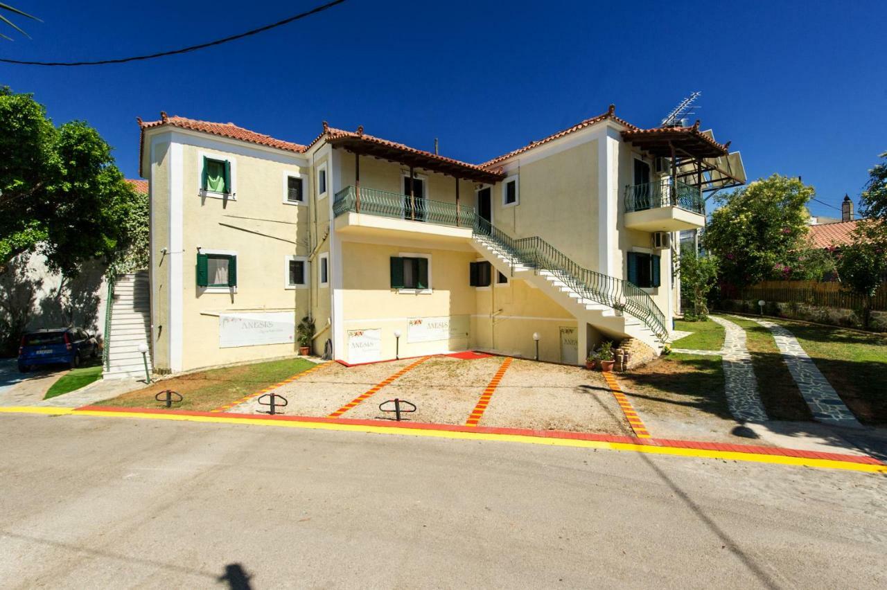 Anesis Apartments Храни Екстериор снимка