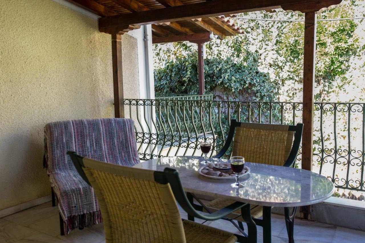Anesis Apartments Храни Екстериор снимка